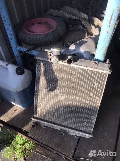 Радиатор ниссан микра 99г