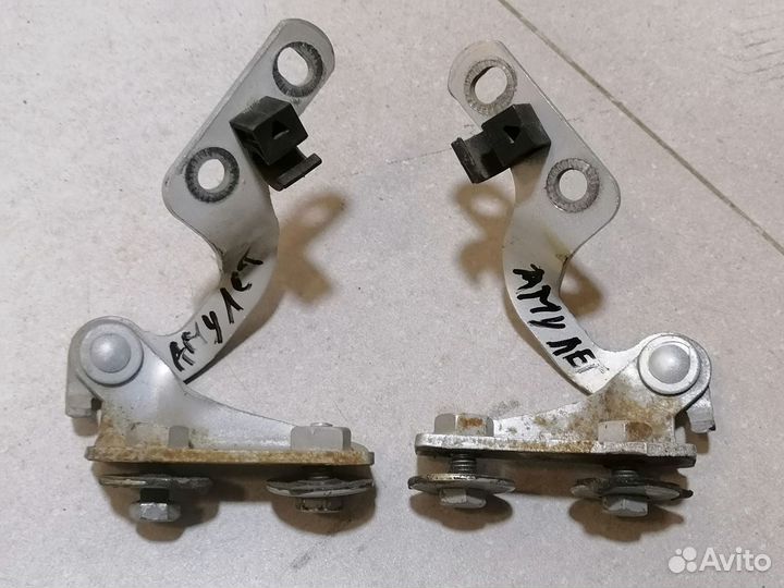 Петля двери багажника Chery Amulet A15