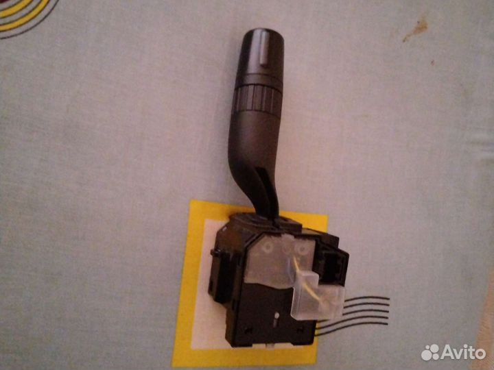 Под рулевой переключатель света на Мазду 3 бл