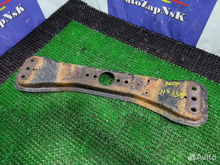 Балка под кпп Mitsubishi Pajero Sport