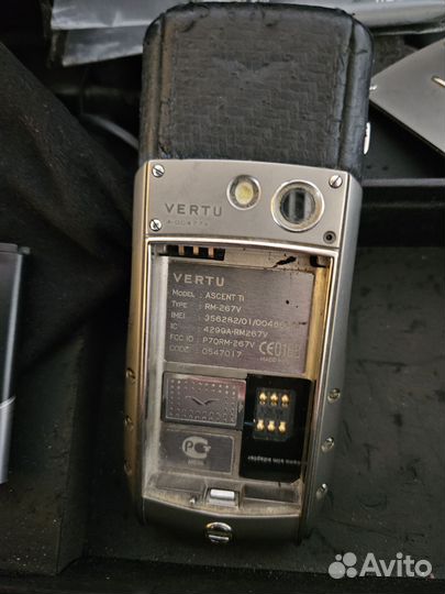 Vertu Ascent Ti, 4 ГБ