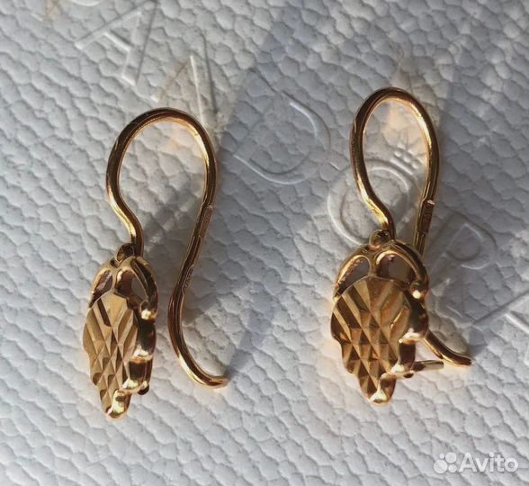 Золотые серьги