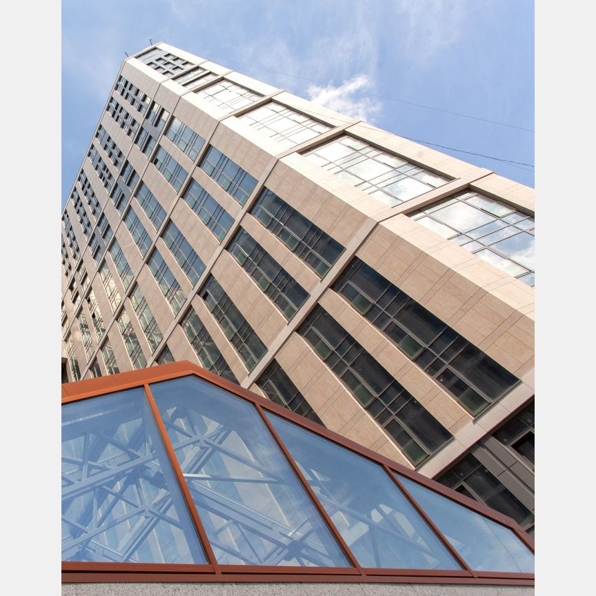2-к. квартира, 74 м², 18/23 эт.