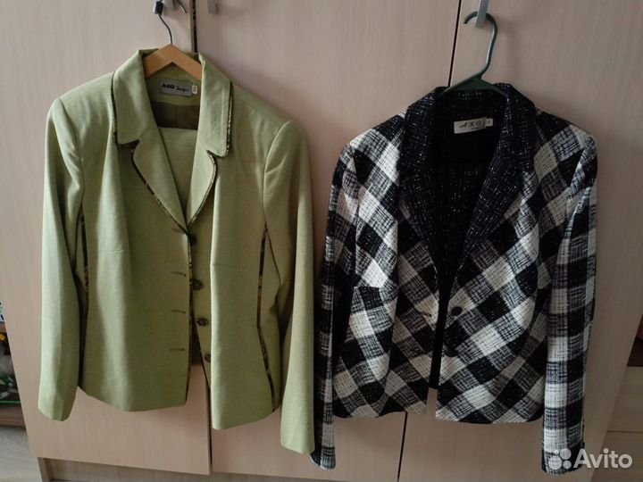 Продам костюм женский