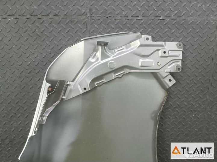 Крыло переднее левое toyota voxy