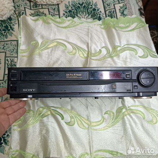 Видеомагнитофон sony