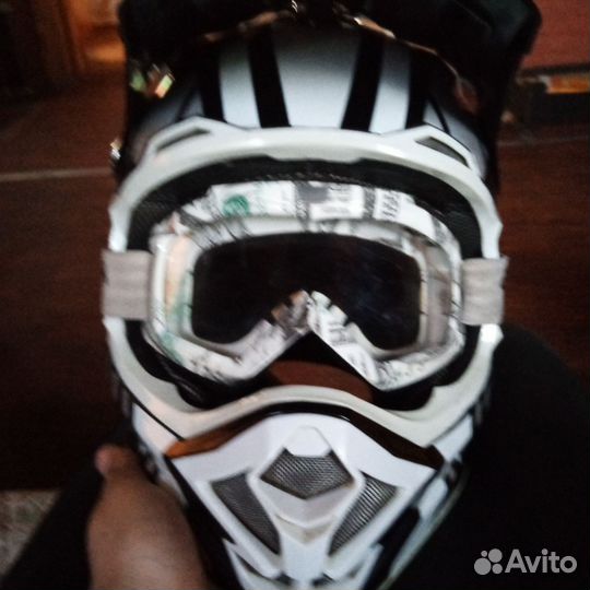 Шлем для мотокросса