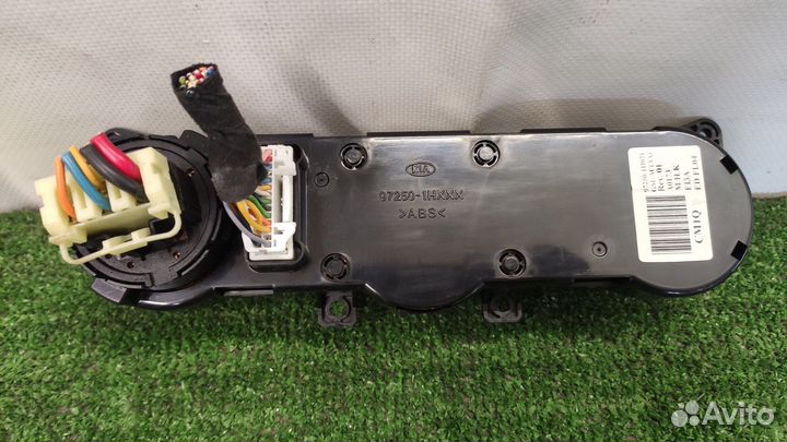 Блок управления климатом Kia Ceed 1 Ed