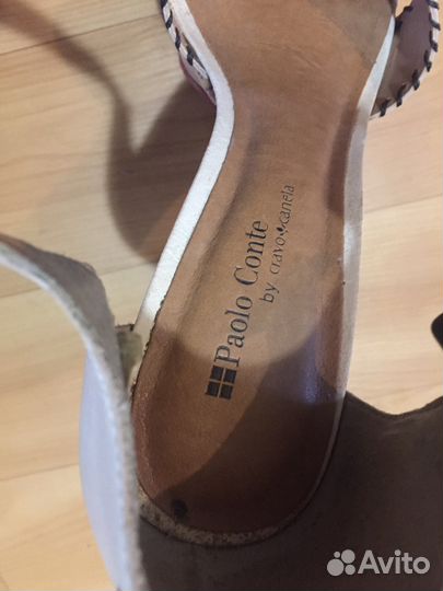 Босоножки кожаные