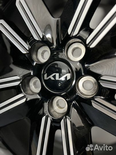 Новые.Оригинал.Kia Carnival,Sorento 235/55r19