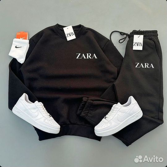 Мужской спортивный костюм