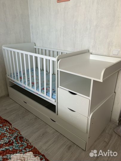 Детская кроватка трансформер с маятником