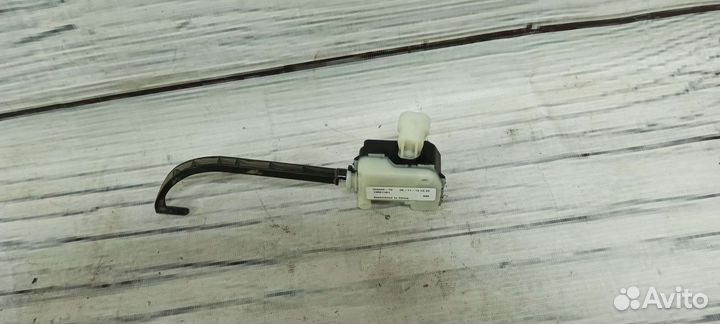 Активатор замка крышки бензобака Opel Mokka