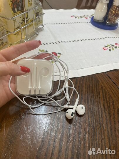 Оригинальные Наушники apple EarPods 3.5 мм