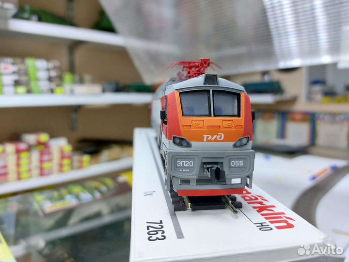 Электровоз эп20. ржд. 16.5мм стендовый