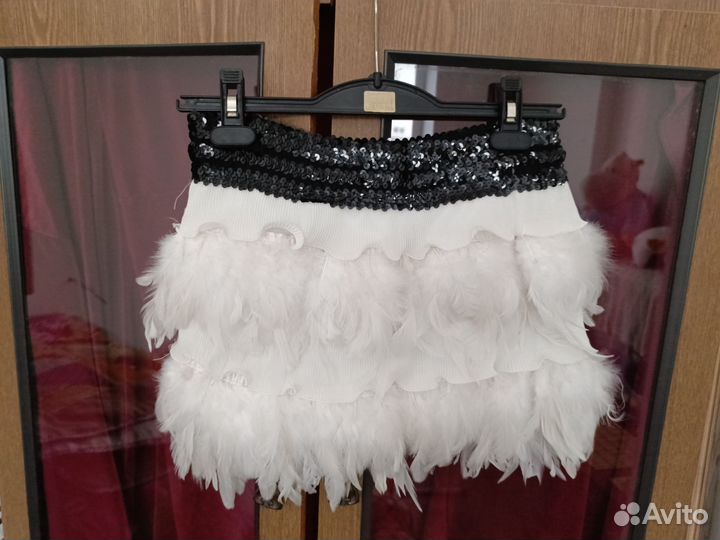Юбка из перьев