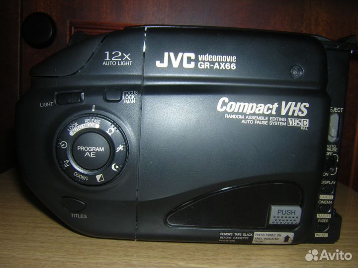 Видеокамера JVC compact VHS (аналоговая)