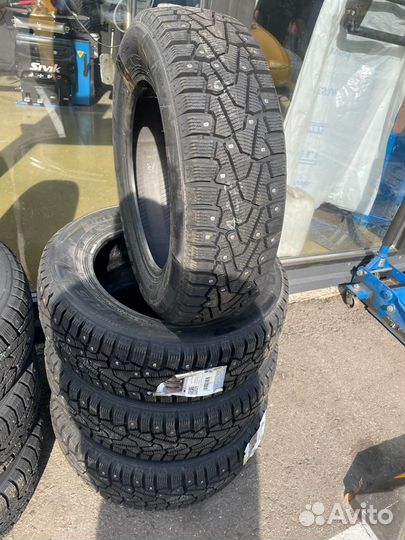 Pirelli Ice Zero 185/65 R15 92T