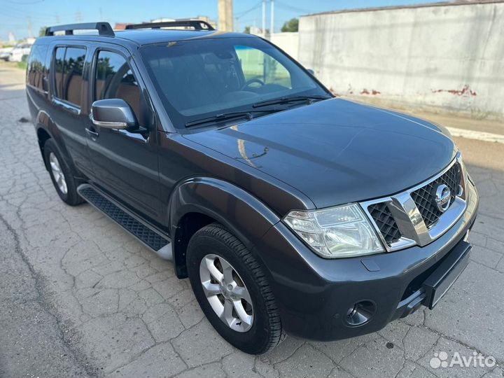 Nissan Pathfinder 2.5 AT, 2012, 180 000 км