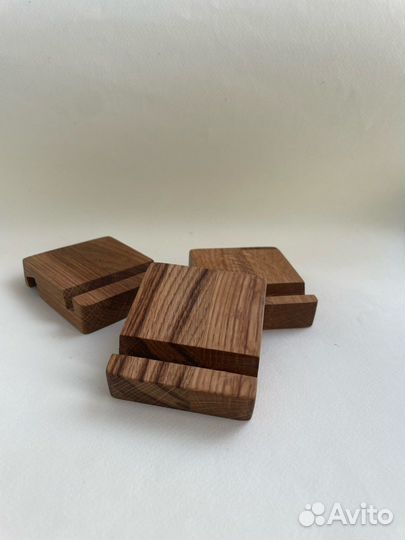 Подставка для телефона из дерева