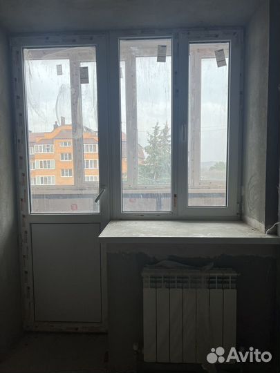 Балконная дверь с окном