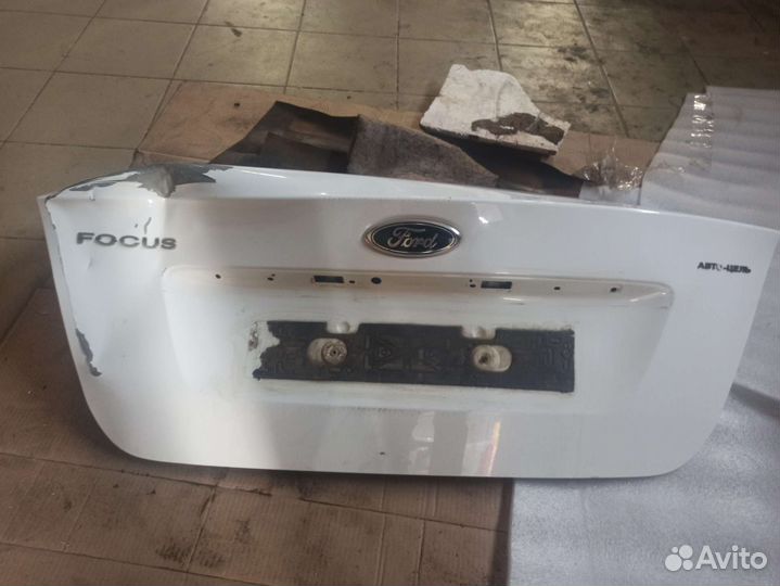 Крышка багажника Форд Фокус 2