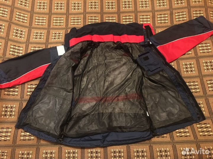 Продам польскую ветровку и комбинезон Hornet