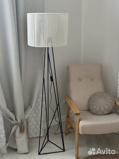 Торшер напольный