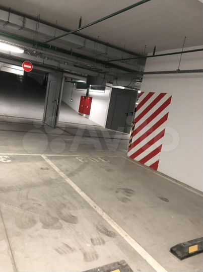 Машиноместо, 13 м²