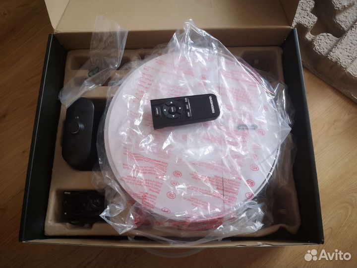 Робот пылесос redmond rv r450