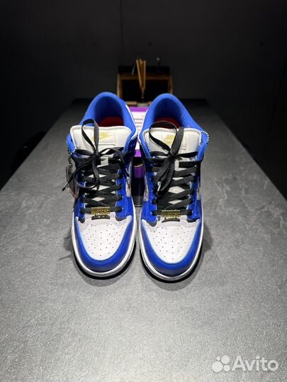 Nike Dunk Low SB QS Hyper Royal x Supreme