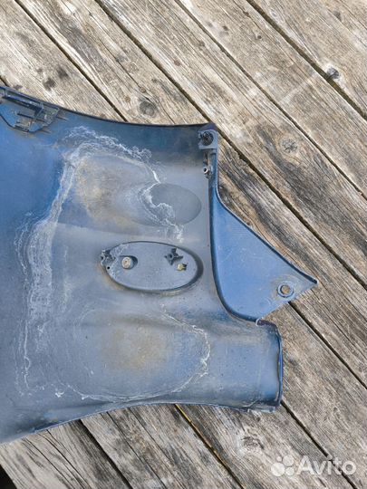 Toyota funcargo клык правый бампер задний