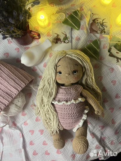 Вязанная кукла ручной работы