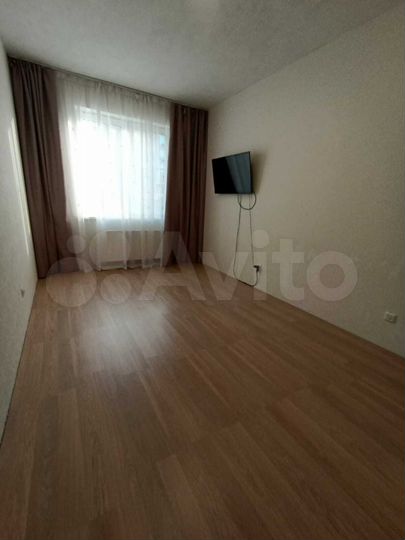 2-к. квартира, 43 м², 1/20 эт.