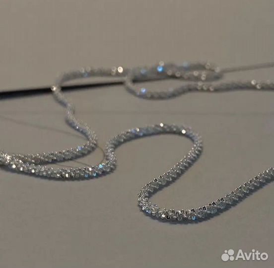 Блестящее колье Swarovski