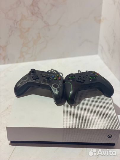 Игровая приставка Xbox one s 1tb