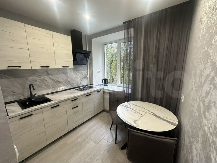 2-к. квартира, 45 м², 2/9 эт.