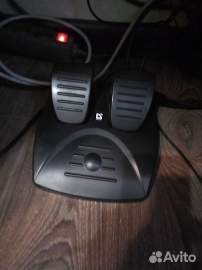 Игровой руль с педалями для пк