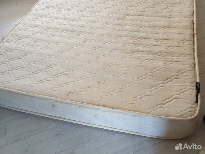 Матрас 140х200 бу
