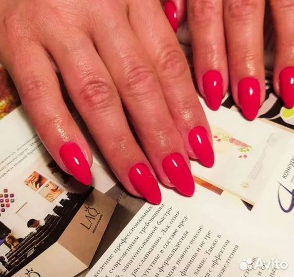 Мастер ногтевого сервиса маникюр педикюр)