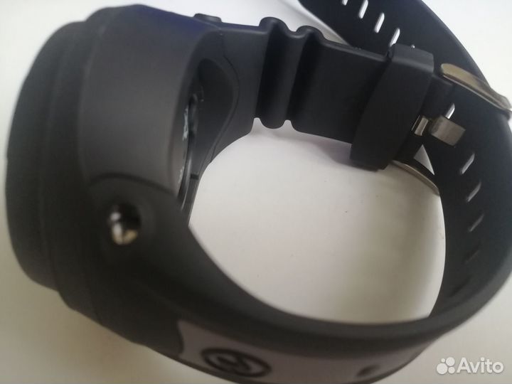 Компьютер и фонари для дайвинга