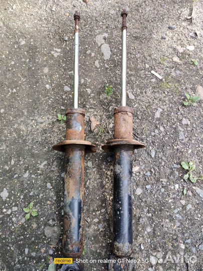 Задние стойки ваз 2110