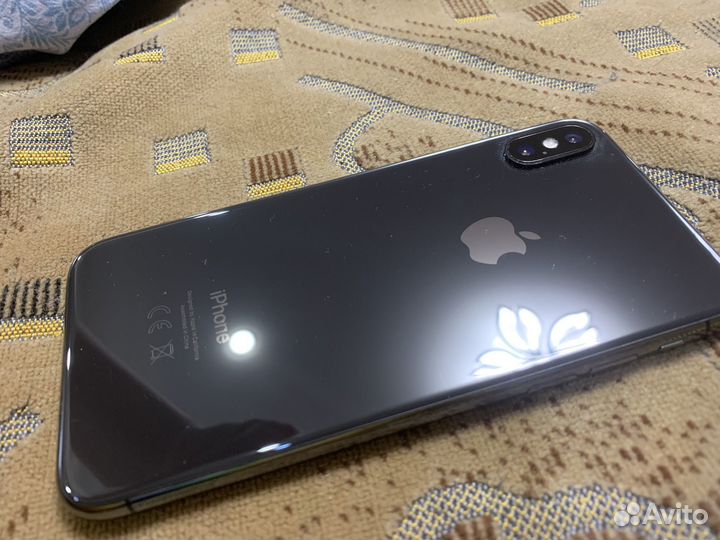 iPhone X, 64 ГБ