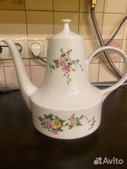 Чайник заварочный фарфоровый