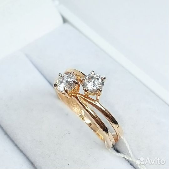 Новое золотое кольцо 585 пробы Поцелуйчик