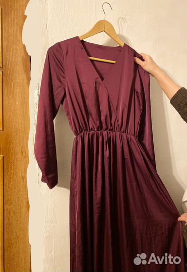 Платье бордовое с поясом
