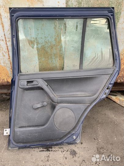 Дверь задняя правая Vw Golf 3