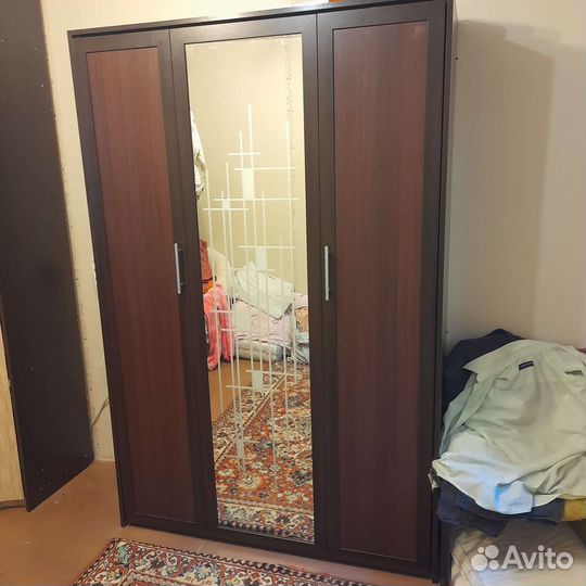 Подъемная шкаф кровать