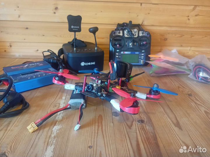 Гоночный fpv квадрокоптер