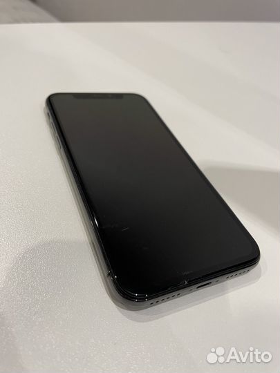 Телефон iPhone x
